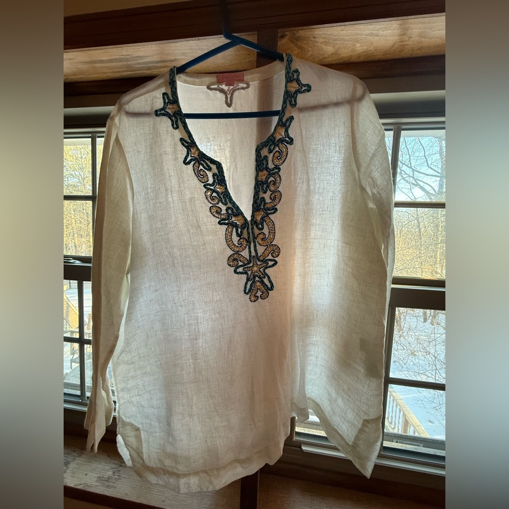 Lilly Pulitzer white linen Blouse with Blue Embroidery